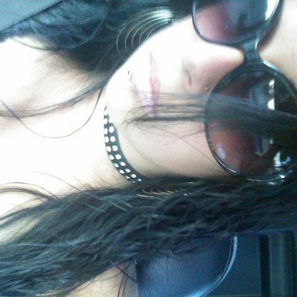 Meet your Posher, Amanda - Picture 1 of 1